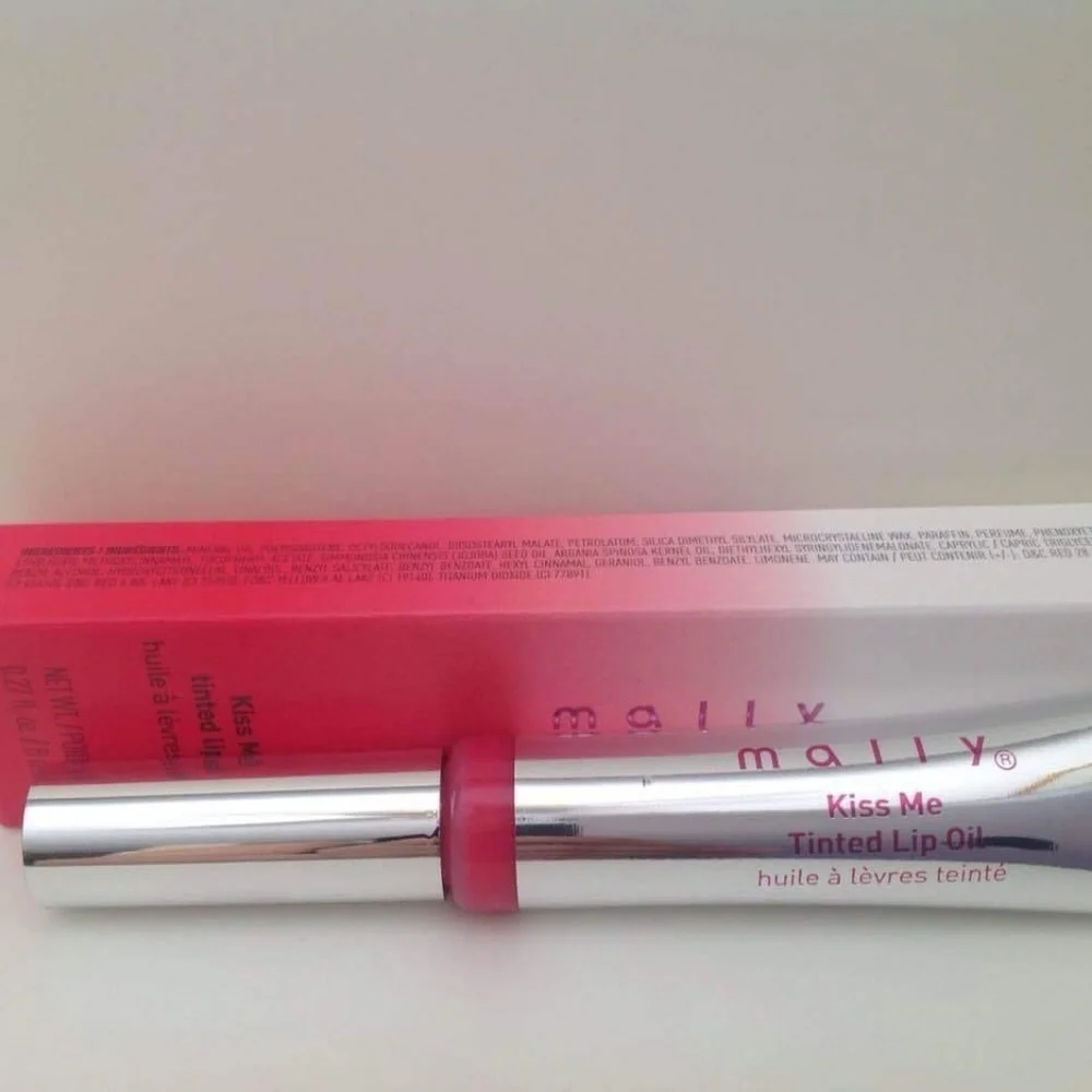 Mally Kiss Me Tinted Lip Oil in What a Melon - BRAND NEW IN BOX.